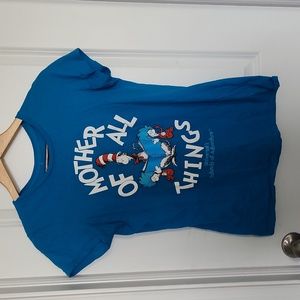 Womens universal studios dr suess tshirt size L